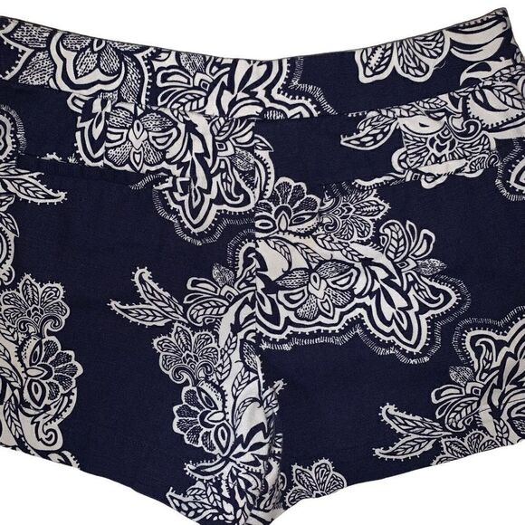 Dalia Collection navy & white textured shorts 4 - Picture 3 of 5